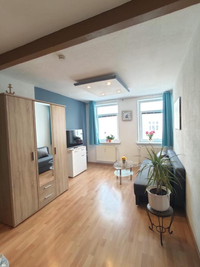 Thamy'S Homestay 2 Rostock Extérieur photo