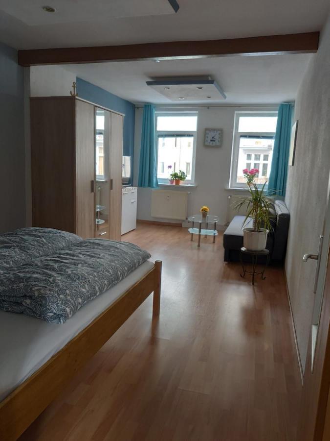 Thamy'S Homestay 2 Rostock Extérieur photo